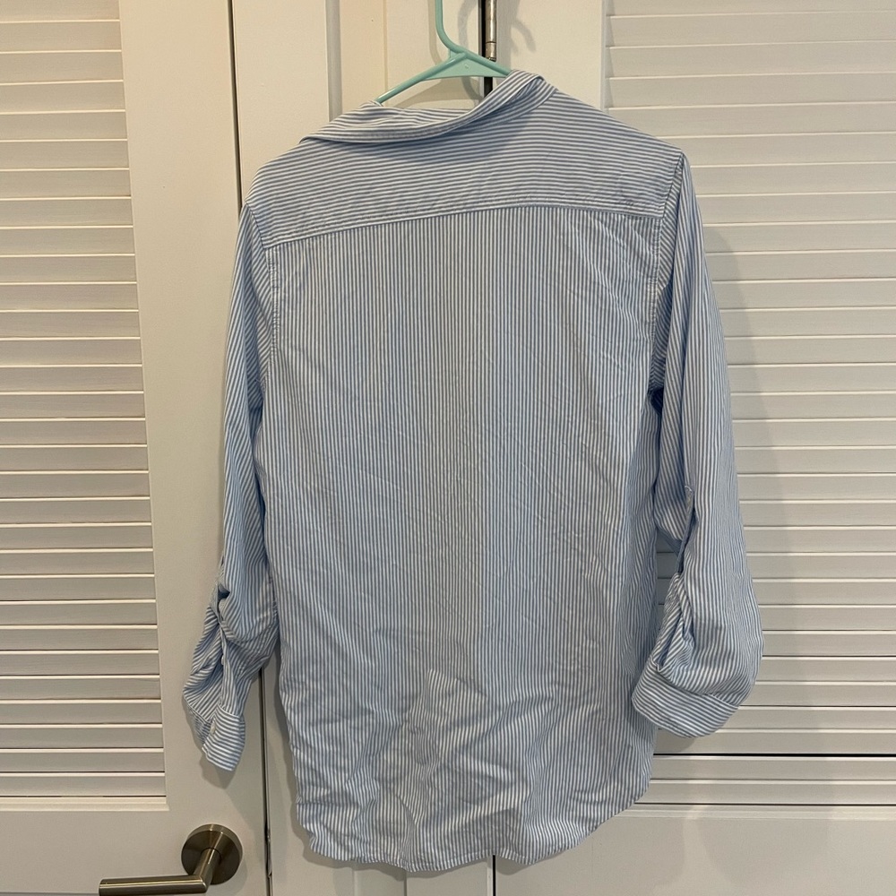 Aritzia long sleeve pin stripe shirt.